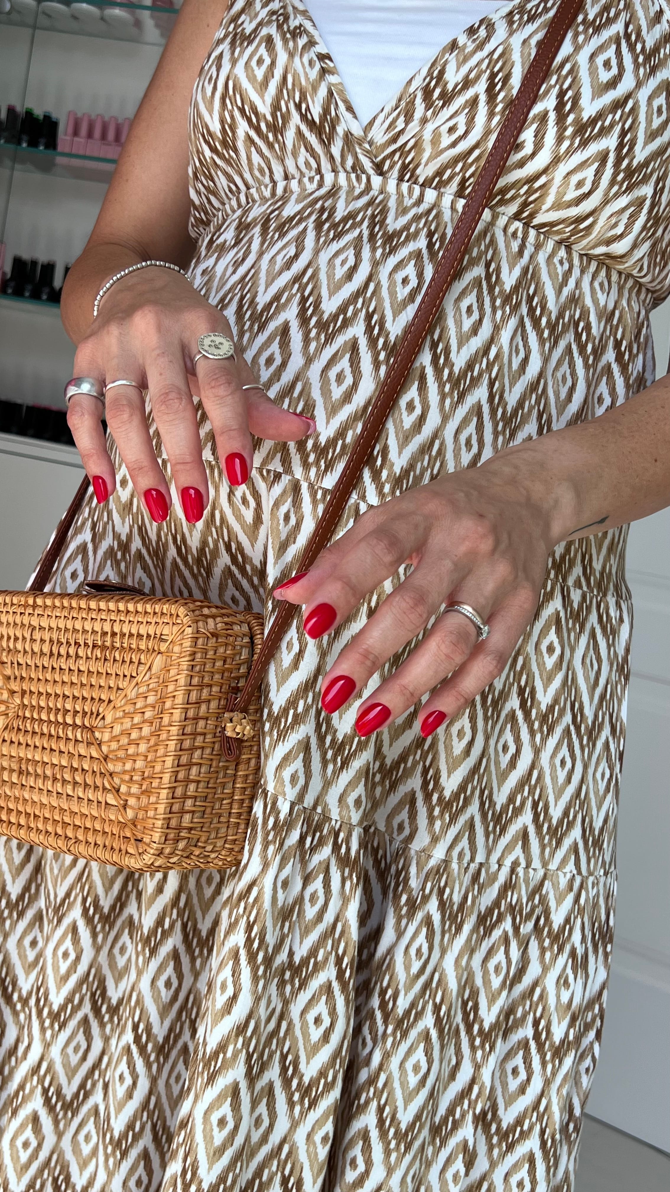 Gel Polish Red 06 - colore smalto semipermanente - immagine 4