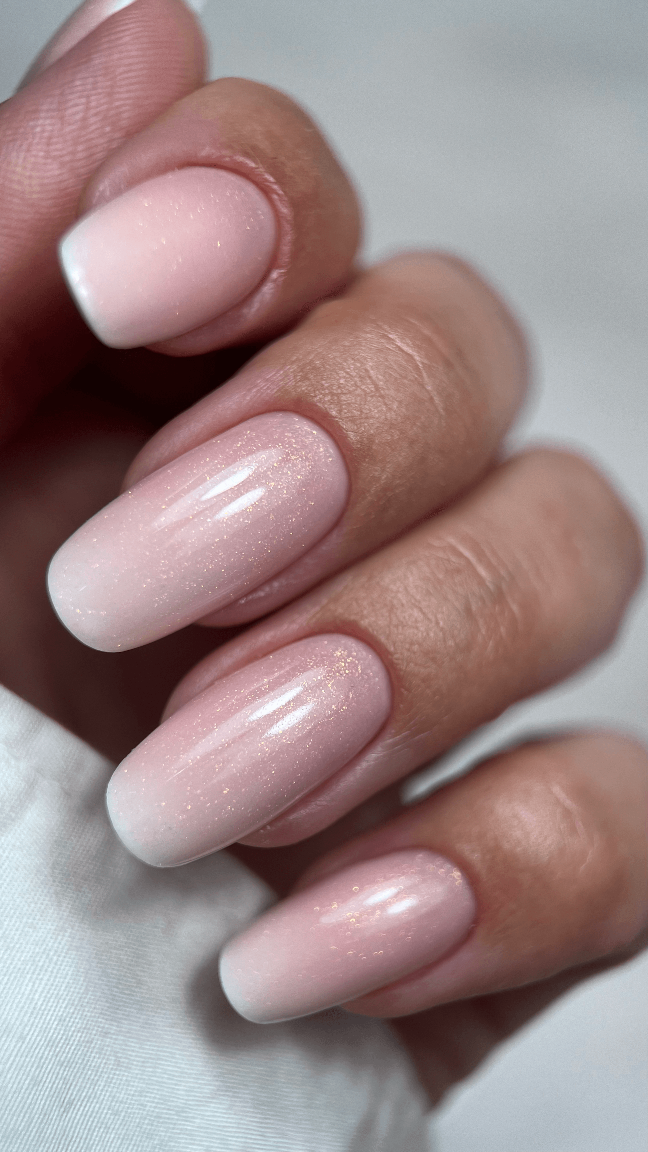 Gummy Base UP Sunny Nude – Base Rubber Semipermanente Nude con Shimmer Oro - MIDA Nail Care