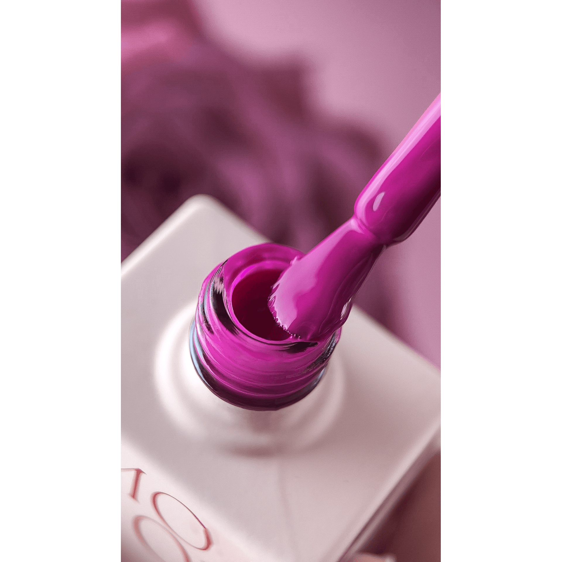 Gel Polish Fuxia 05 – colore smalto semipermanente Gel Polish Fuxia 05 – colore smalto semipermanente - Gel Polish Colori Must Have smalto semipermanente