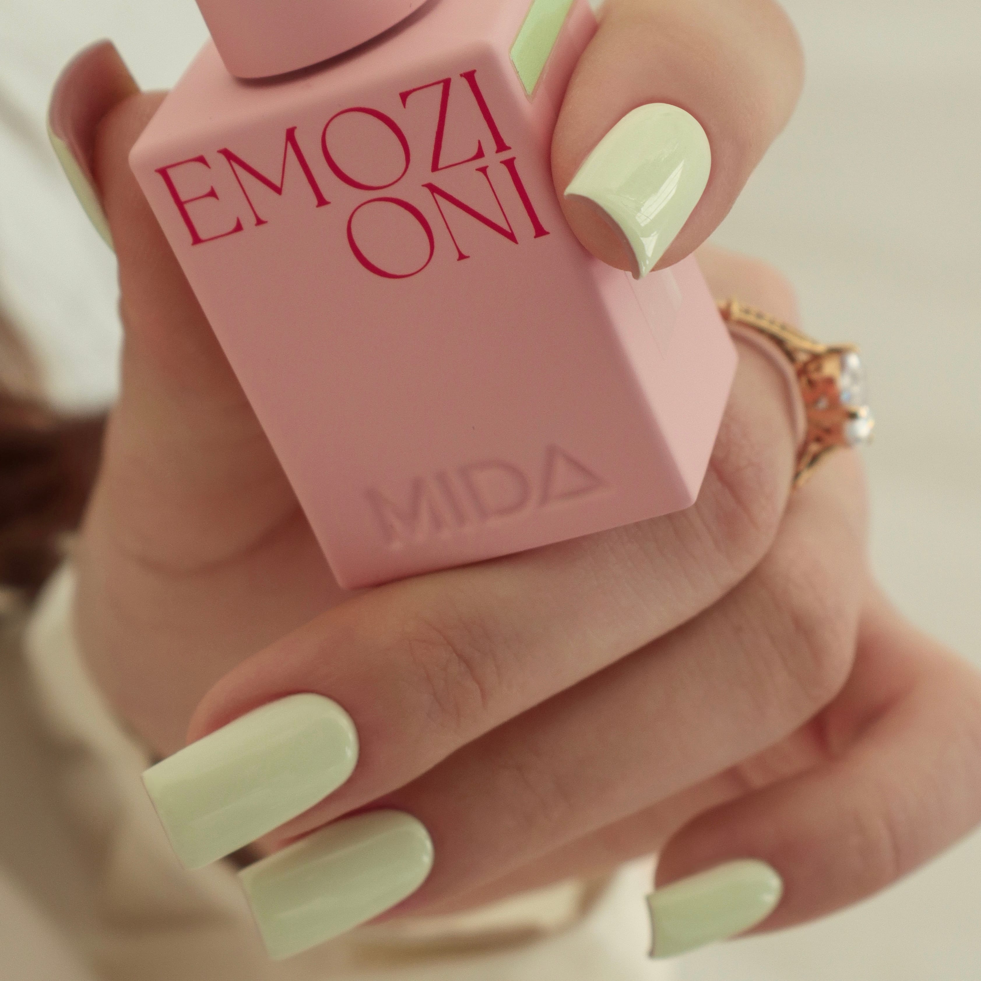 Vivere Gel Polish Vivere - colore smalto semipermanente - La vita è bella. Sempre. Collection - MIDA Nail Care